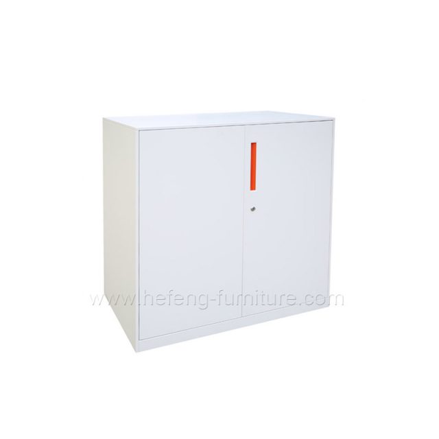 Armário inferior com o punho